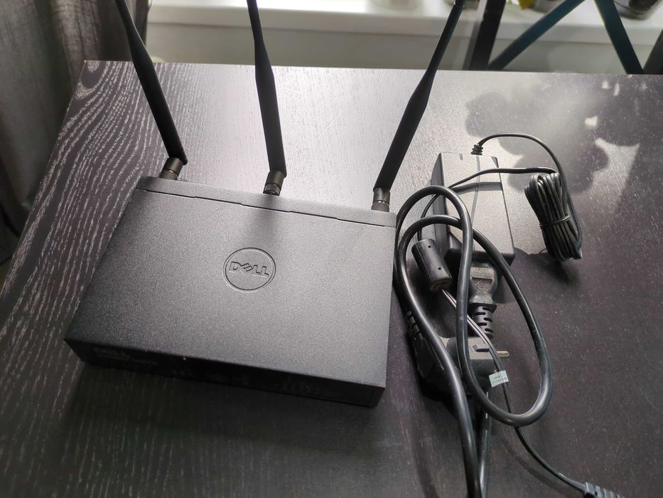 DELL SonicWall TZ300w Wireless Firewall Appliance