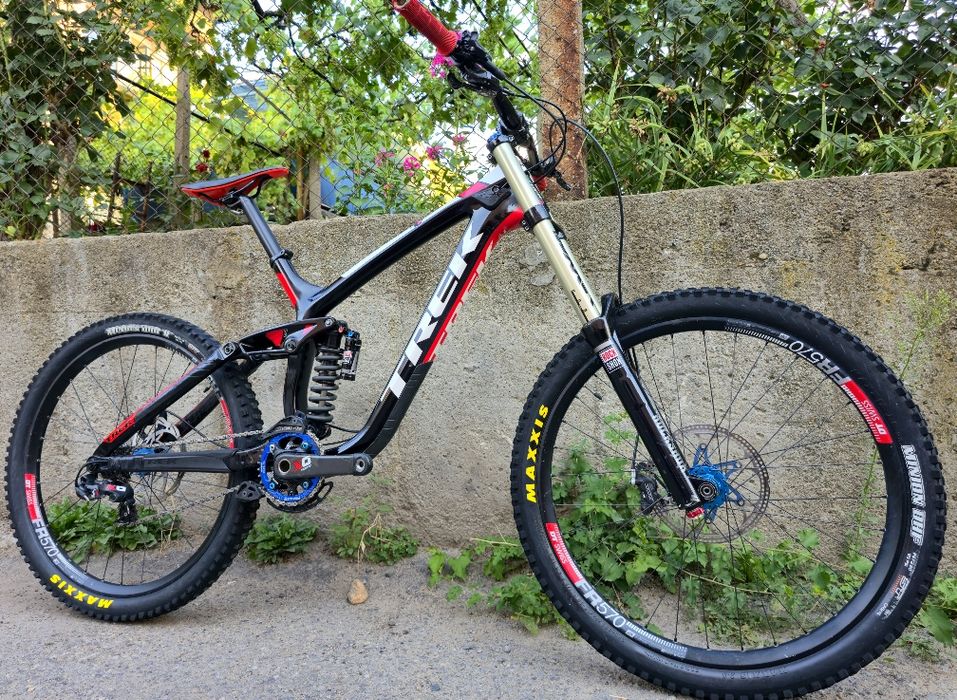 Trek Session 9.9 Карбонов 26 цола Boxxer Двукоронна Въздушна, Rockshox Vivid Rc2 шок