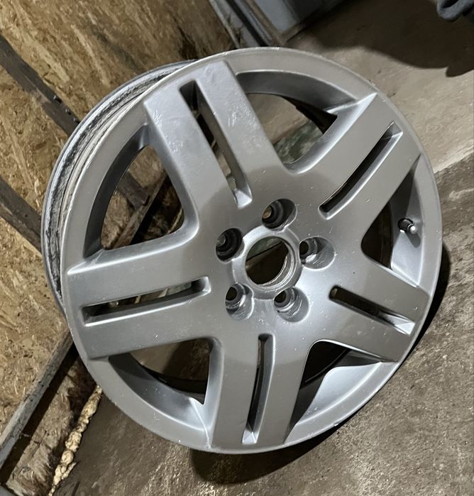 Genti aliaj pe R15 5x100  plus cauciucuri de vara 185x65(15)