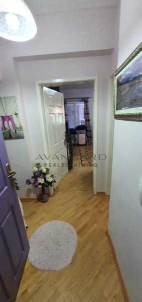 Продава се Къща в Пловдив, Център - 540 кв.м за 2019 €/кв.м - Снимка #14