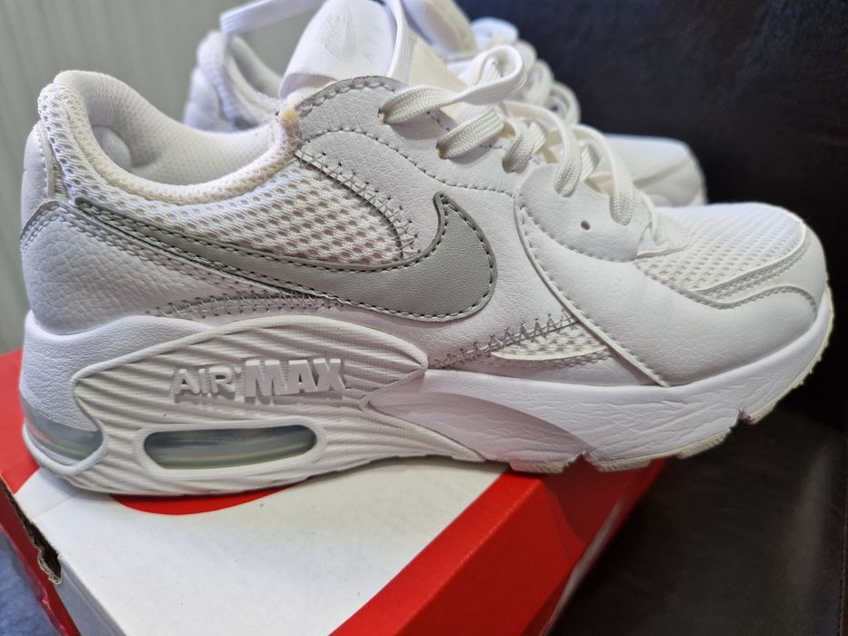 Adidasi Nike AirMax, marimea 36