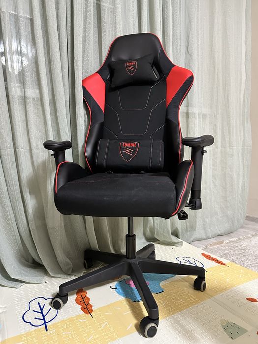 Продам игравое кресло и стол