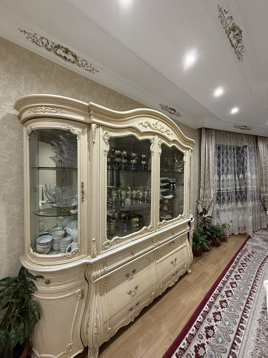 Сервант для зала