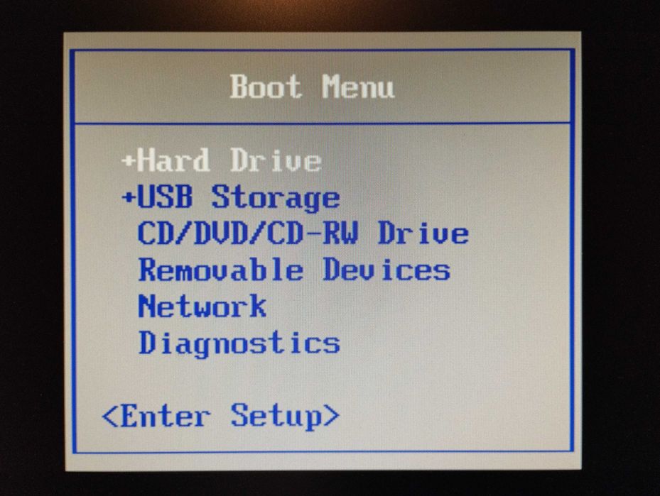 Лаптоп DELL, 4 GB DDR3, i3-350M, 250 GB, спукан дисплей, легален Win10