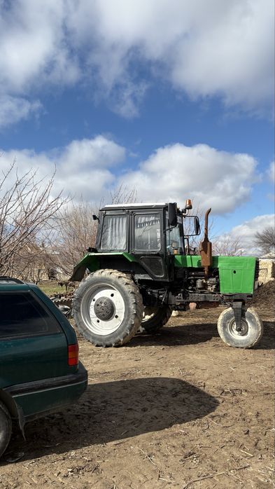 МТЗ беларус трактор