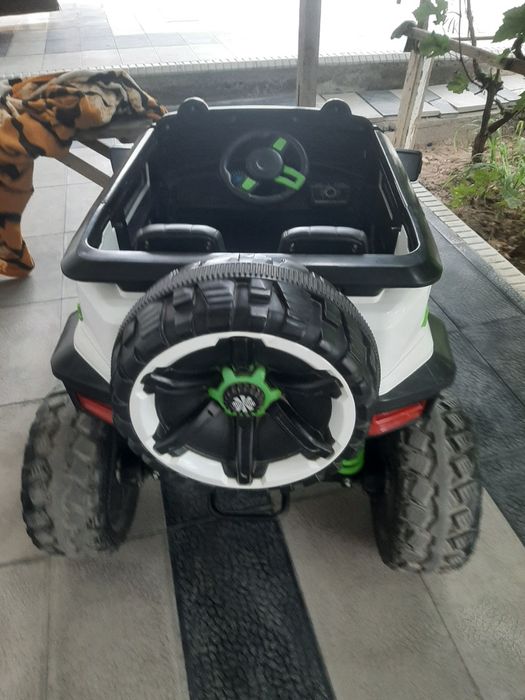 Hammer bolalar mashinasi