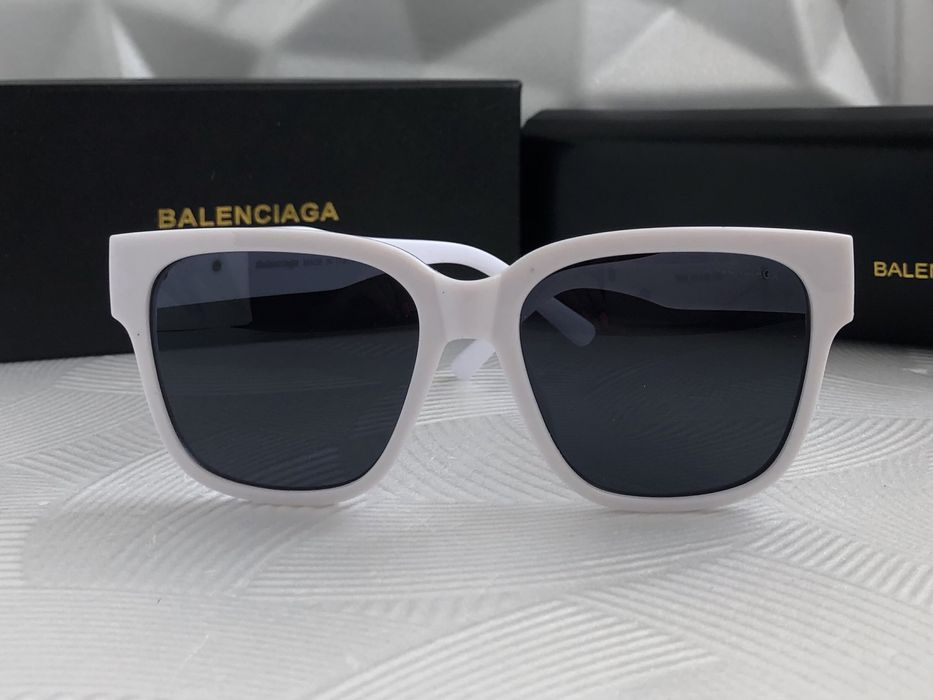 Бели дамски слънчеви очила котка