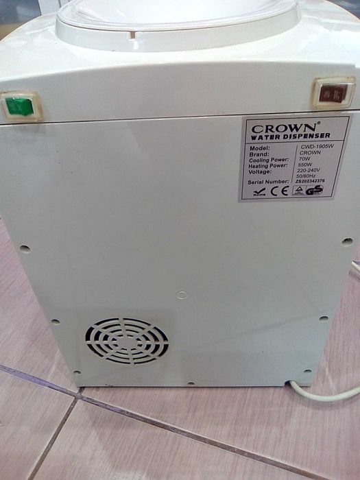 Диспенсър за вода CROWN