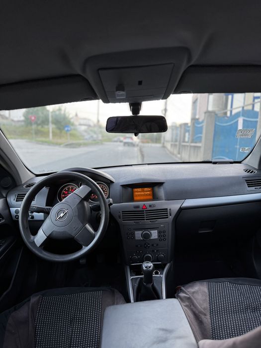 Opel Astra H 1.6 i 2004