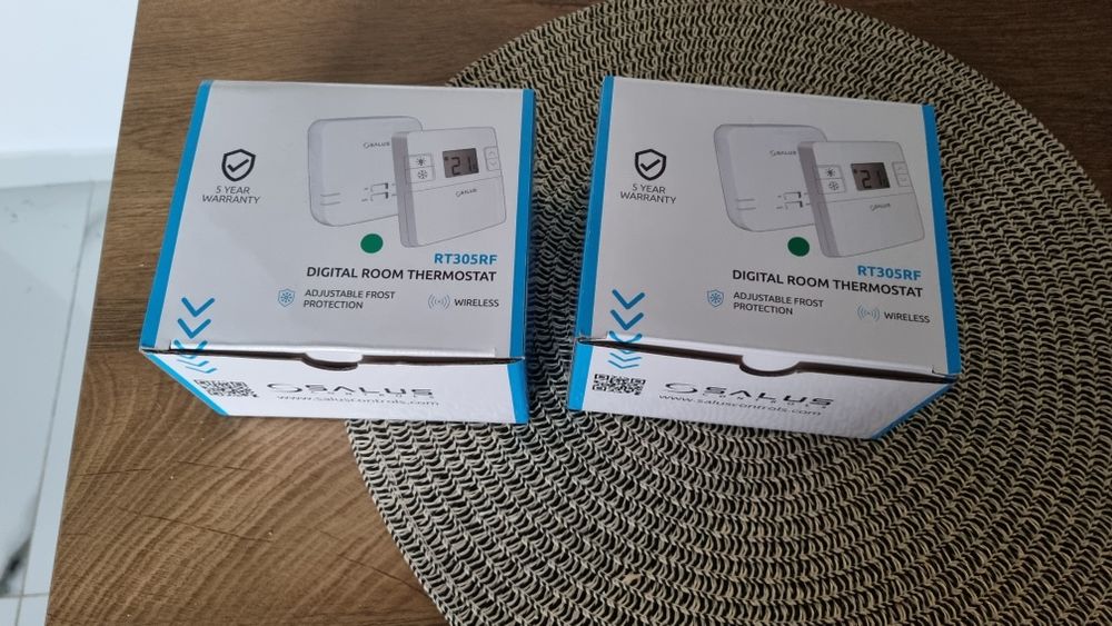 Vand 2 termostate SALUS RT310RF