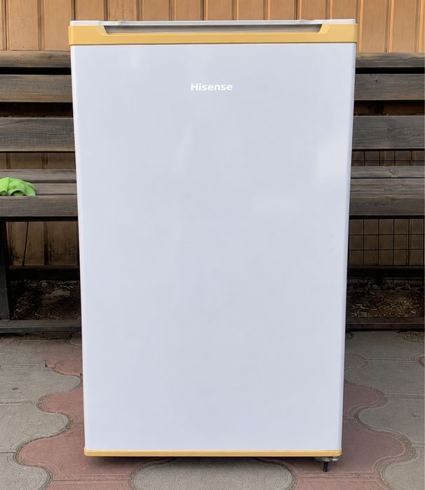 Новый холодильник Hisense RL120D4AW1 — 91 л