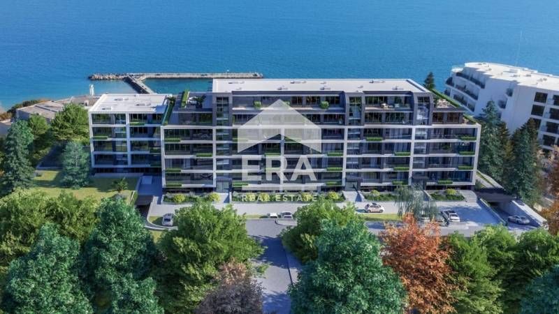 Тристаен апартамент за продажба в новостроящ се затворен комплекс за