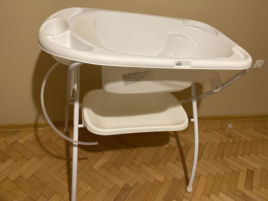 Анатомично бебешка вана CAM