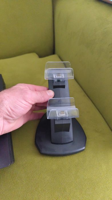 Плейстейшън 4 про