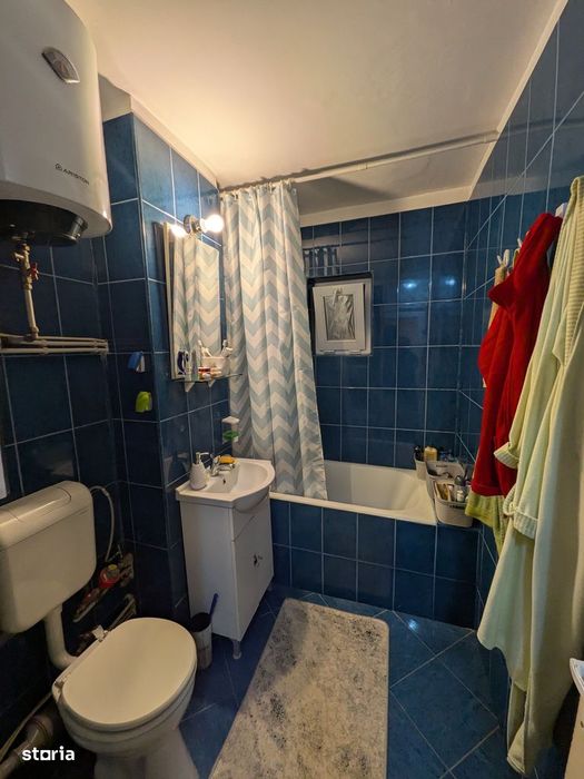 Apartament cu 2 camere semidecomandat – Craiovița Nouă, zona Big