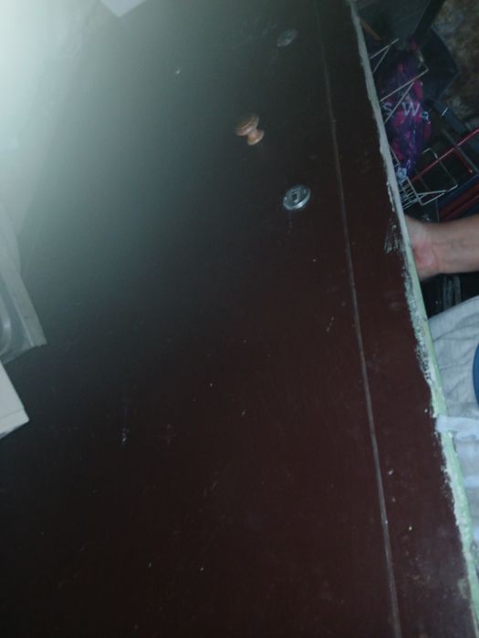 Продам железную дверь