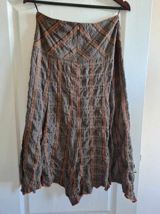 Уникални дамски костюми на модна къща НЕЛИ