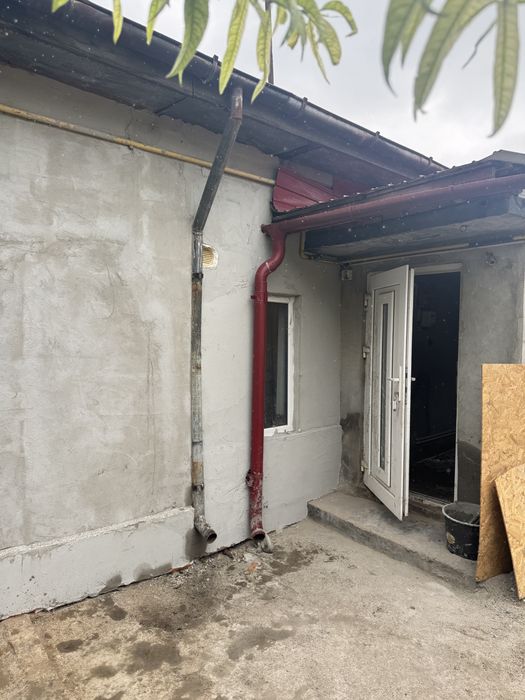 Vand casa zona centrala sau schimb cu apartament 3 camere