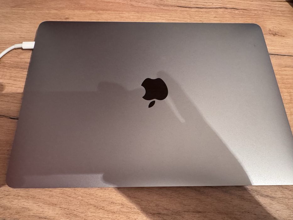 MacBook Air m1 ..