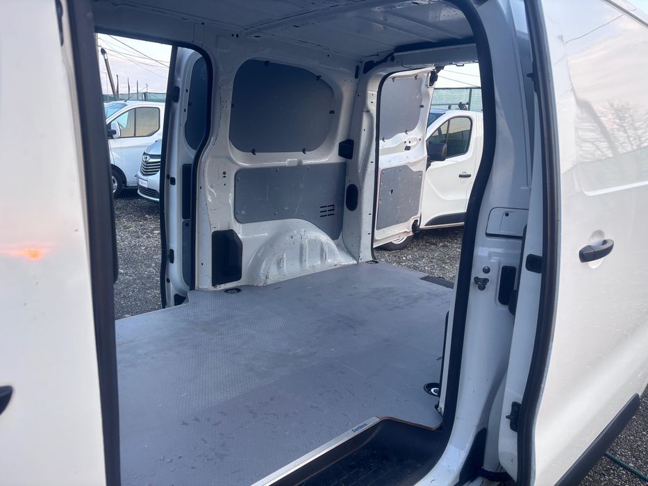 Peugeot Expert 2018 2.0HDi Euro 6 Autoutilitară TVA Inclus/Deductibil