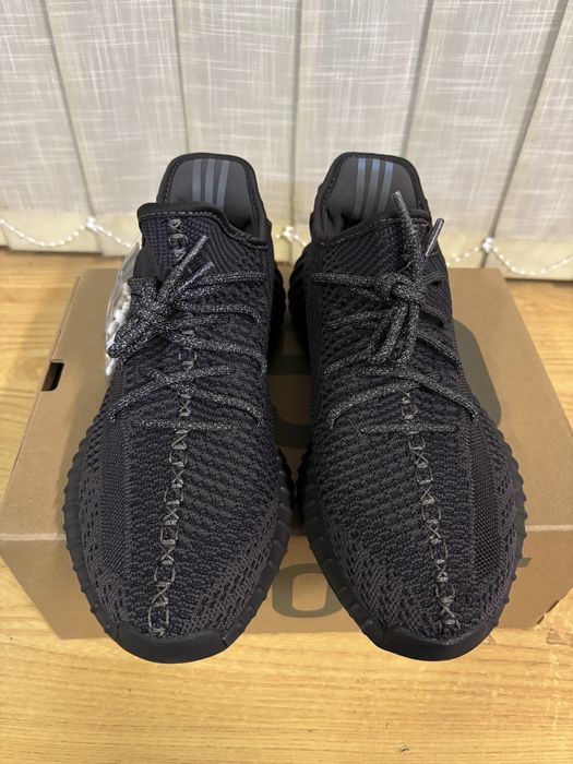 Yeezy 350 black