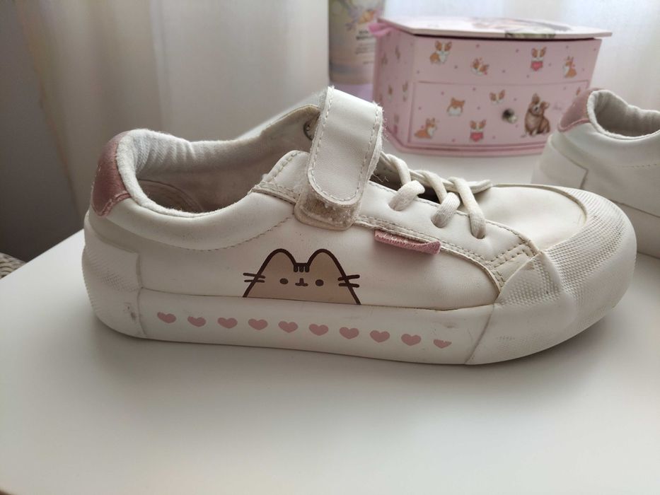 Маратонки Reserved 32