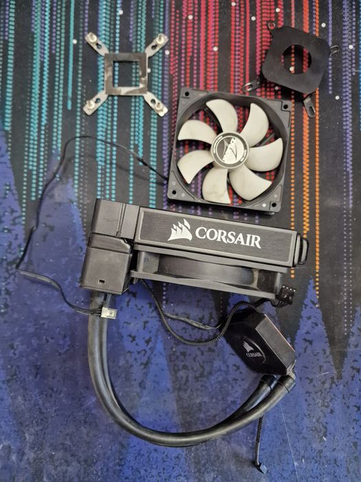 AIO Corsair mini + un ventilator extra
