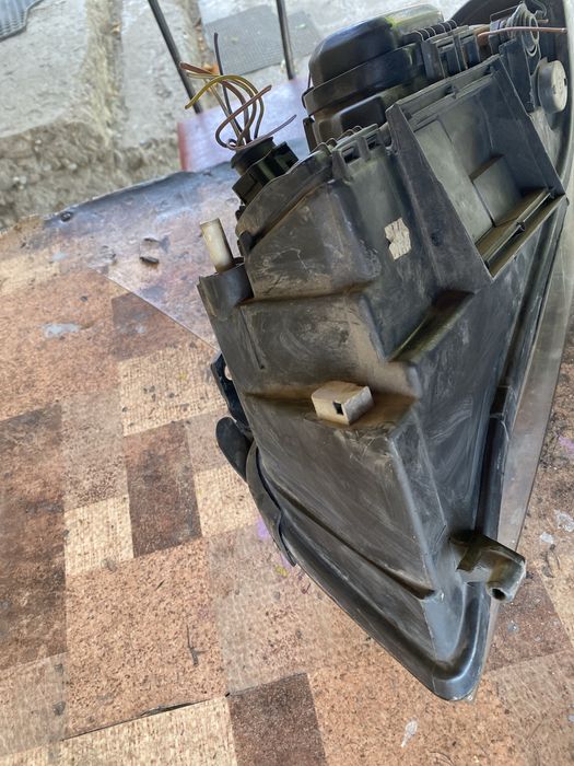 Десен фар за ауди а4 б5