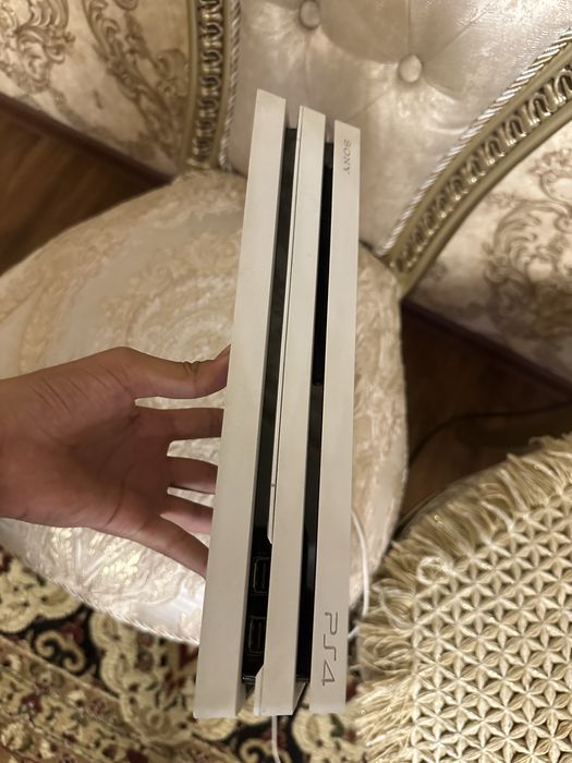 Пс4 про 1tb  коробка бор