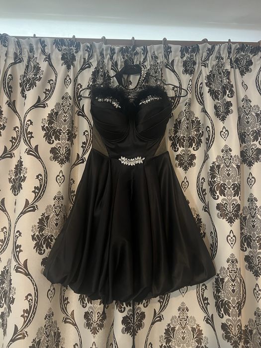 Rochie neagra cu pietre,mexton!