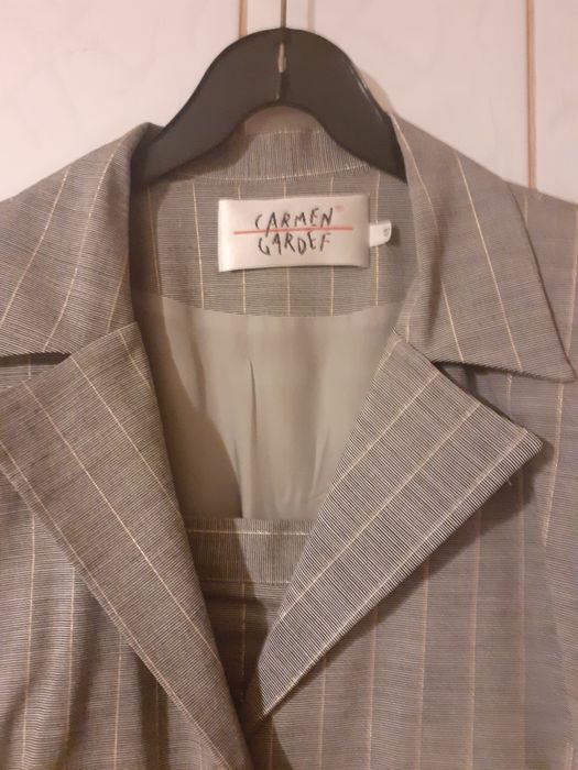 Costum taior cu fustă 48