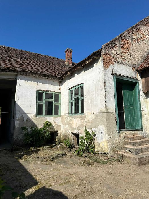 Casa de vanzare la sosea in Girbovat, langa Bozovici, 5 camere