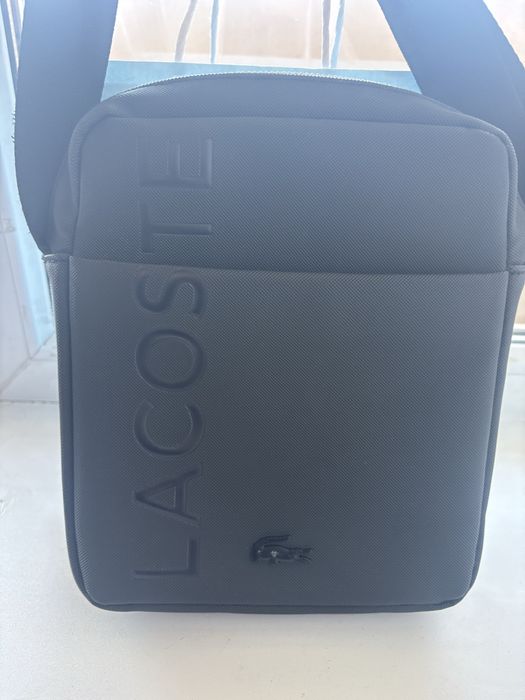 Продам сумку Lacoste