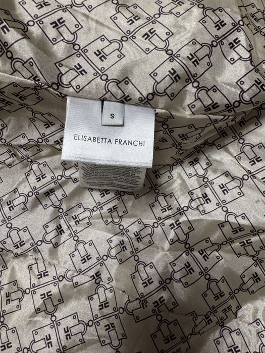 Яке Elizabetta Franchie