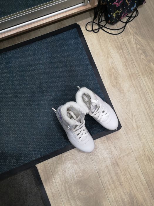 Коньки фигурные для девочки