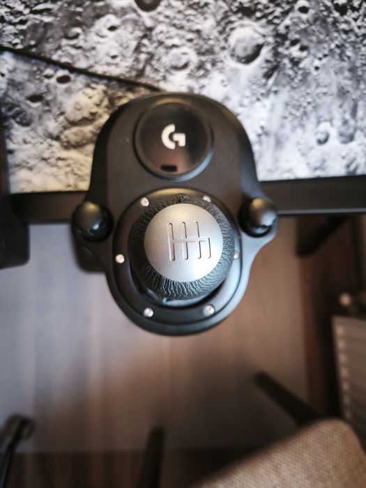 Volan Logitech G923 + schimbător PS4/PS5/PC