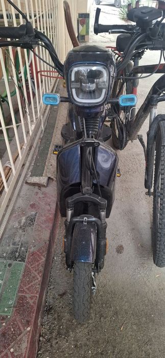 Скутер сотилади почти янги хамма нарсаси бор