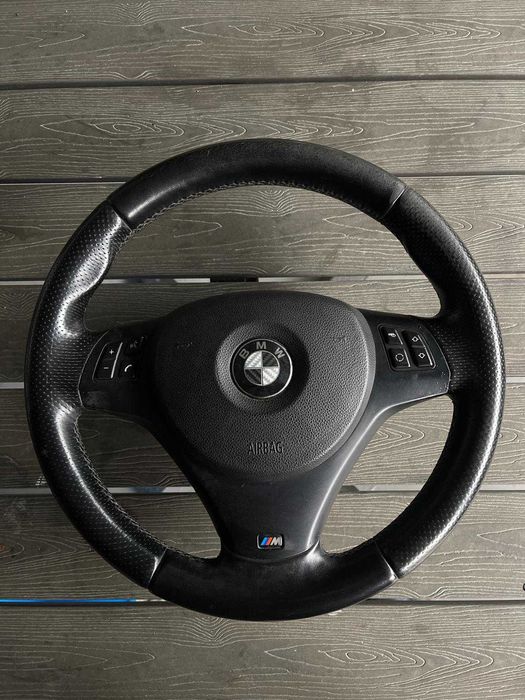 Volan M BMW E81 E82 E87 E90 E91 E92 E93 Seria 1 Seria 3