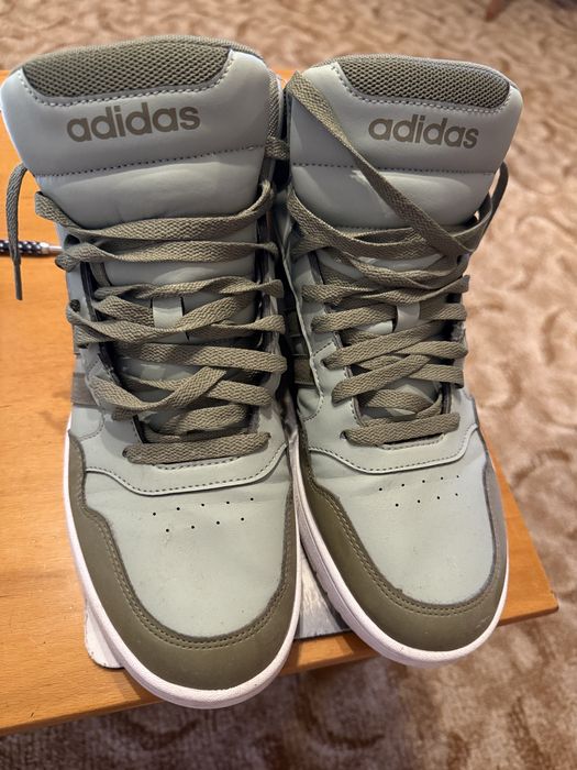 Adidasi Adidas