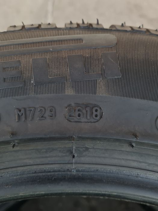 Зимни гуми 2 броя PIRELLI SottoZero 205 60 R16 дот 2518