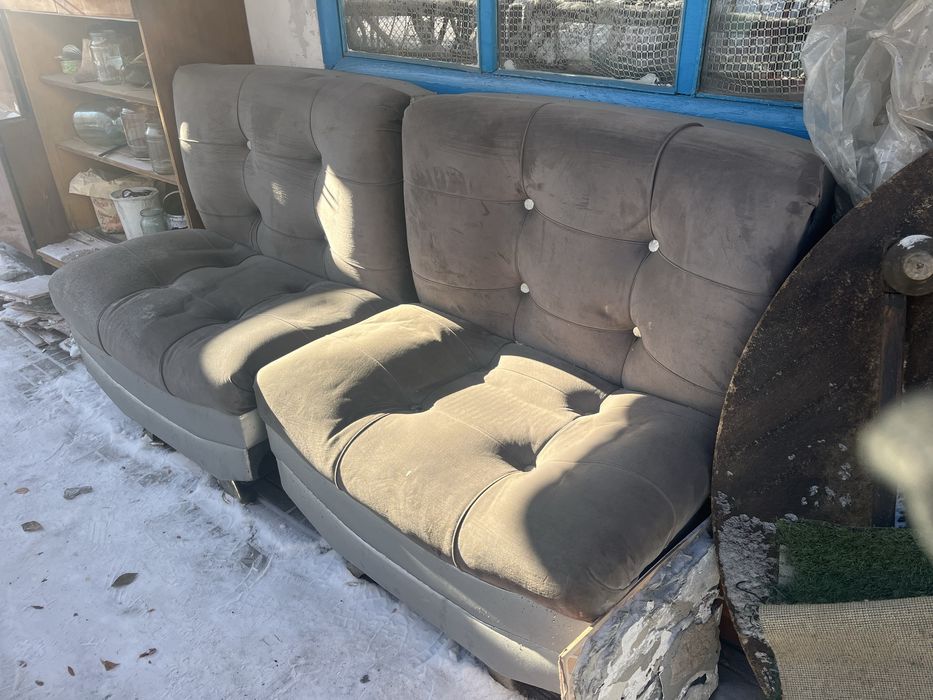 Диван и 2 кресла