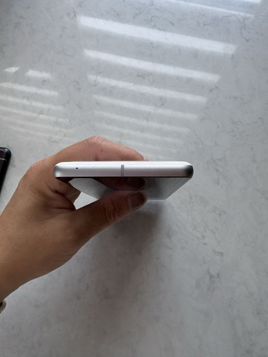 Продавам Pixel 7