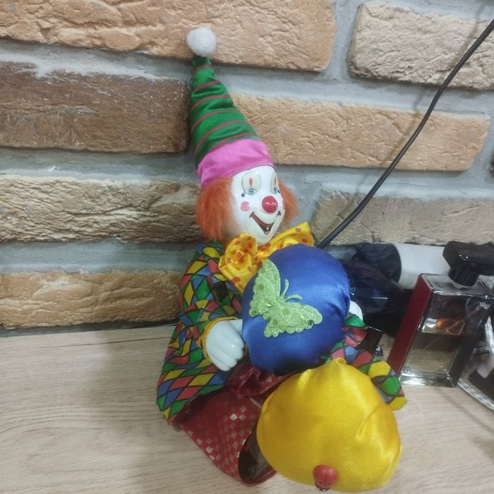 Клоун продается с Новой Зеландии