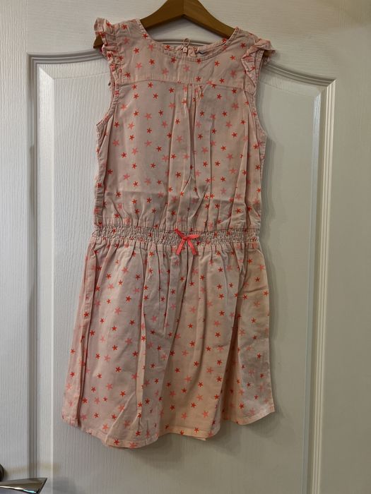 Дрехи за момиче 134, 122, 140 Рокли