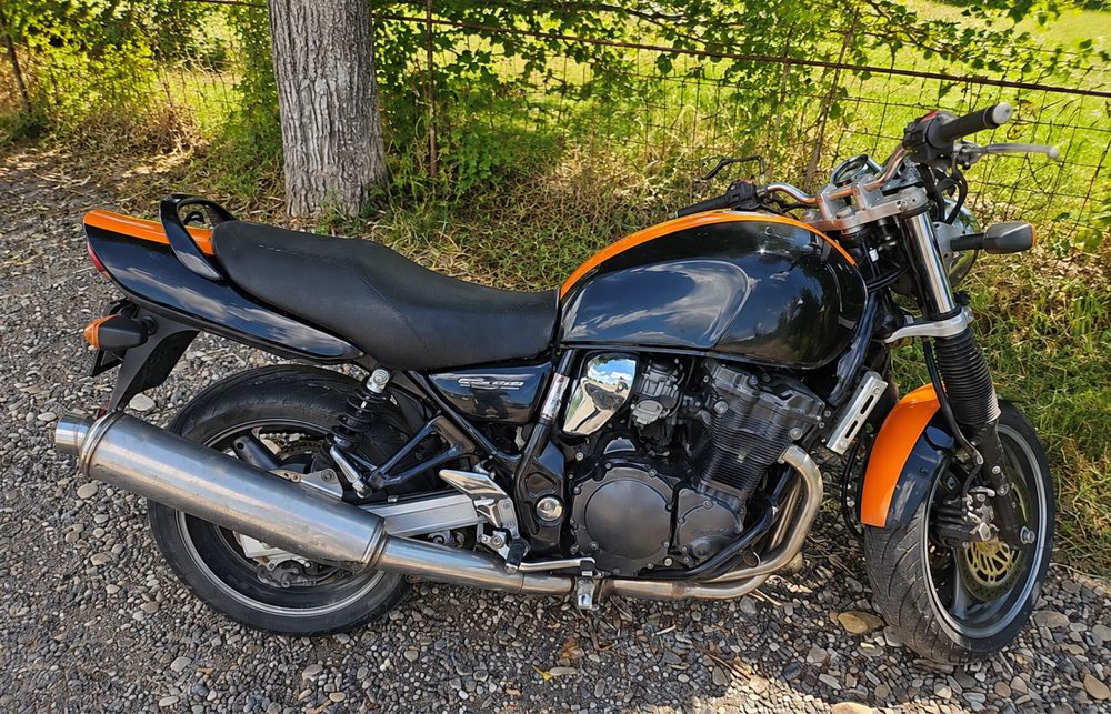 Suzuki GSX 750 – 750 cm³ – 2001 – 25.557 km