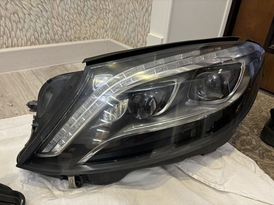 W222 продам фары и стопы до рест Мерс s class