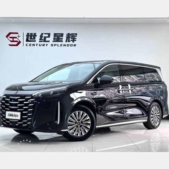 BYD Xia 2025 DM-i 1.5T 180km FULL 2025 в наличии в Ташкенте