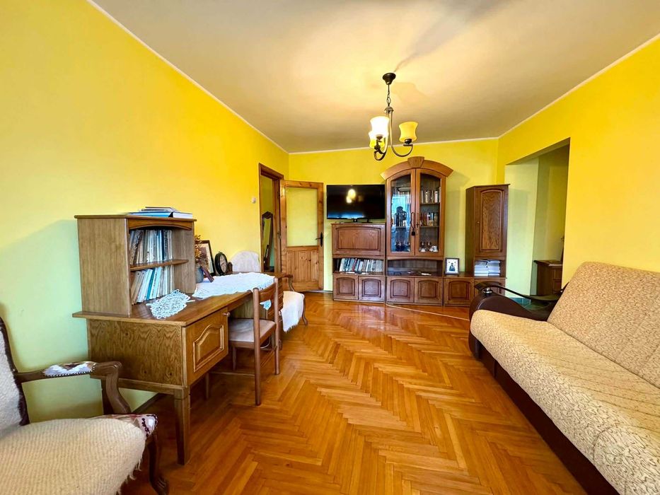 Apartament 2 camere de vânzare / Aleea Revoluției - Roman
