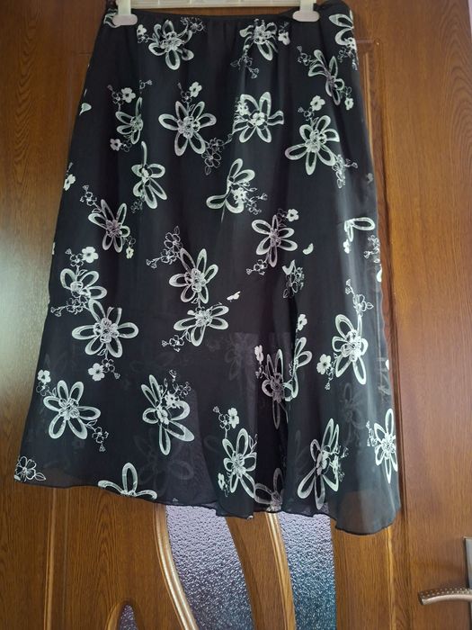 Vând Fusta Voal Marimea XL