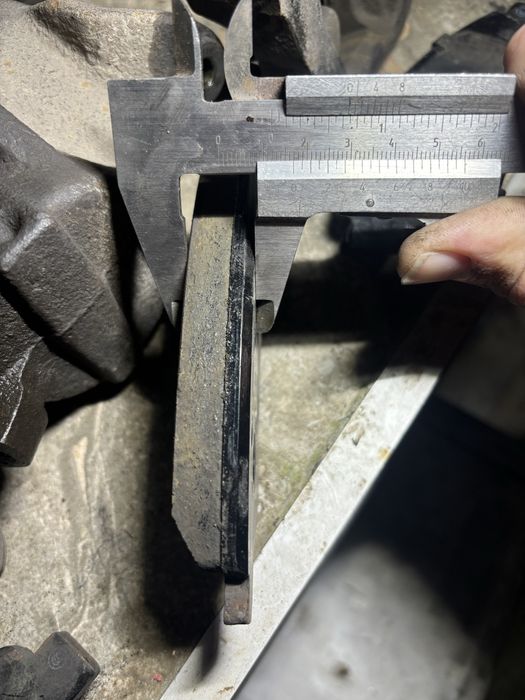 Спирачни апарати и накладки за Рено Меган Сценик